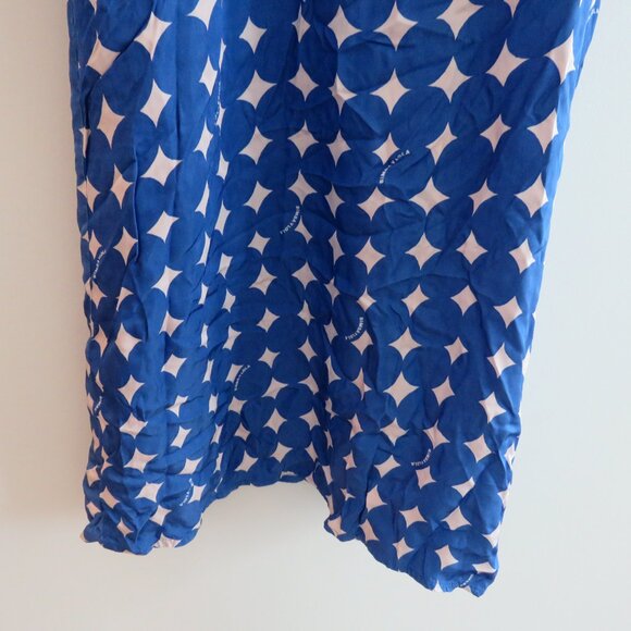 Blue and White Geometric Pattern Dress - Picture 13 of 16